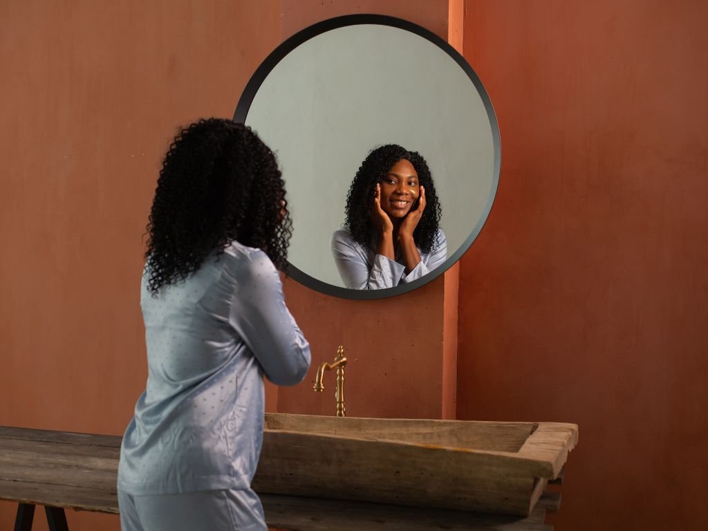 spiritual-meanings-of-mirror-symbolism