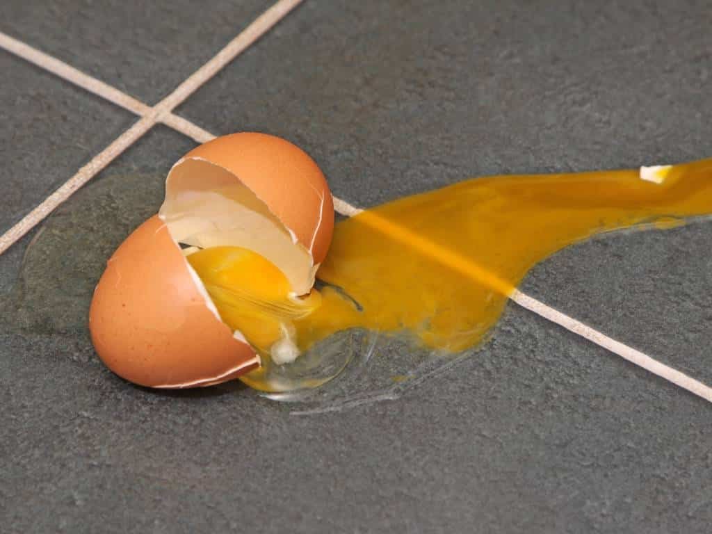 spiritual-meaning-of-dropping-eggs-breaking-eggs
