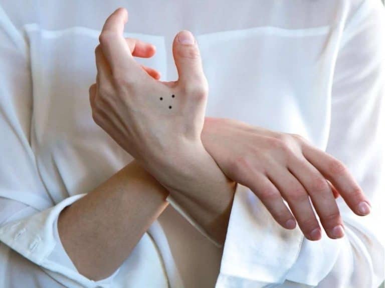 spiritual-meaning-of-three-dots-in-a-triangle