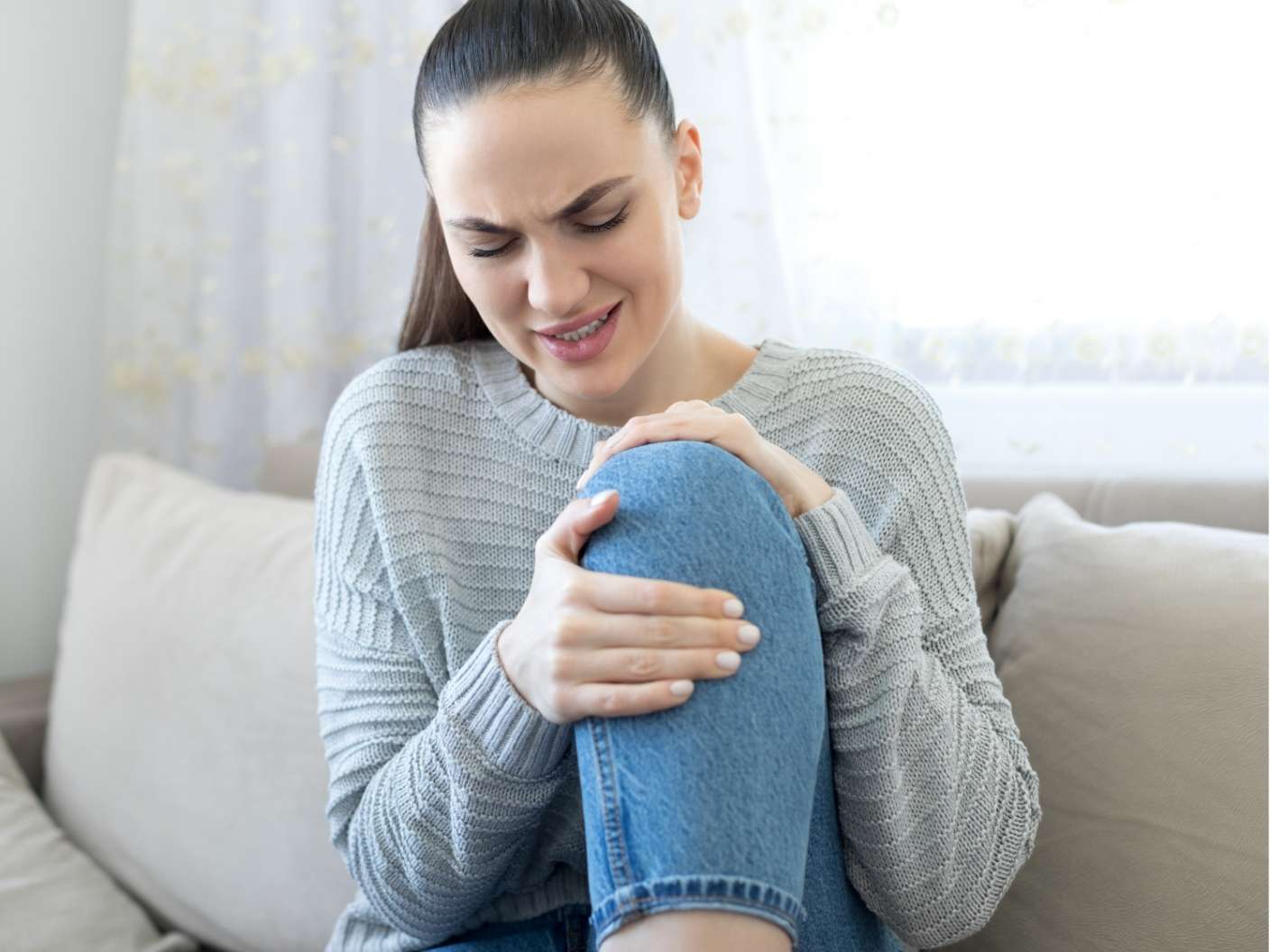 right-left-knee-pain-spiritual-meaning-and-healing